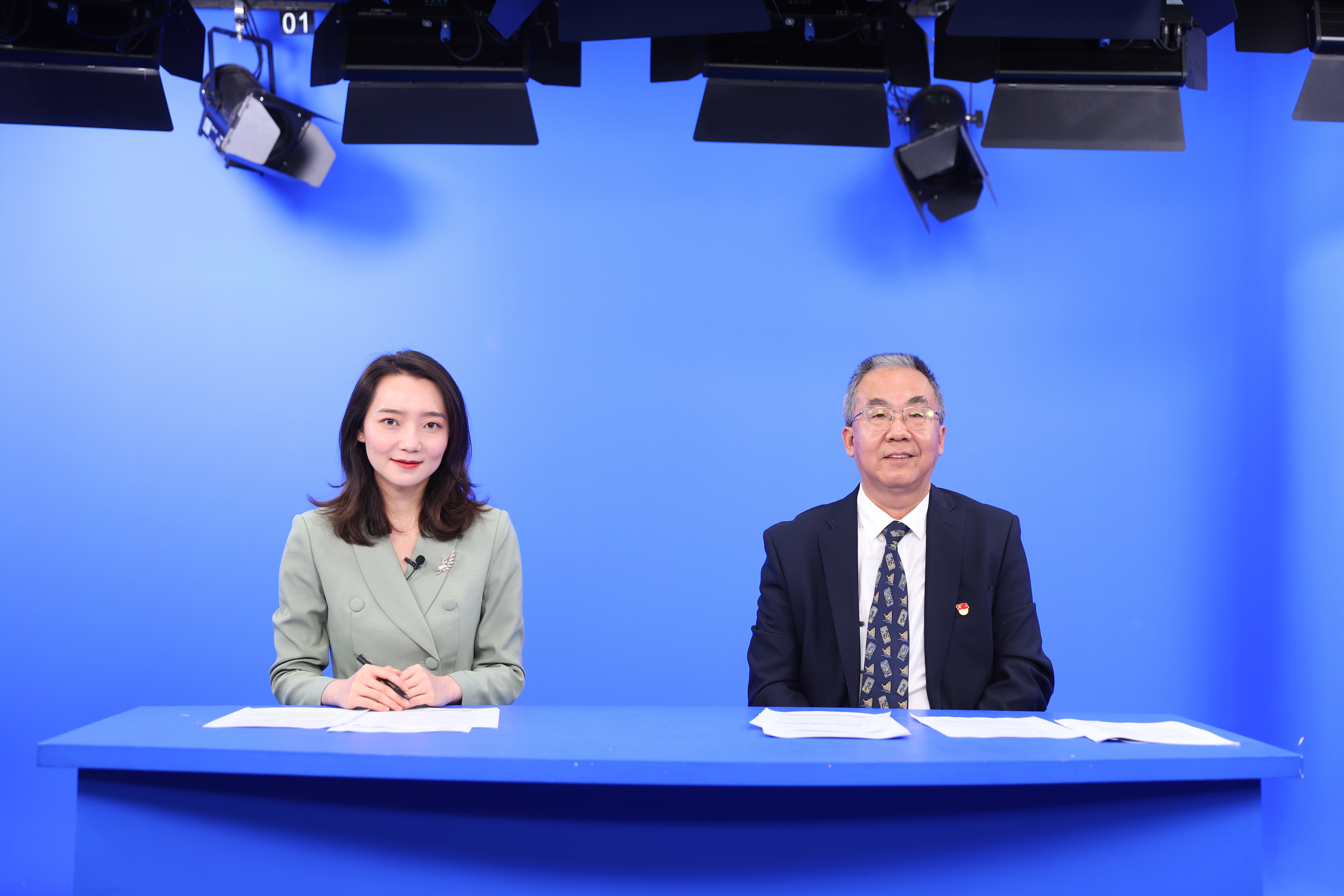 齐局访谈.jpg